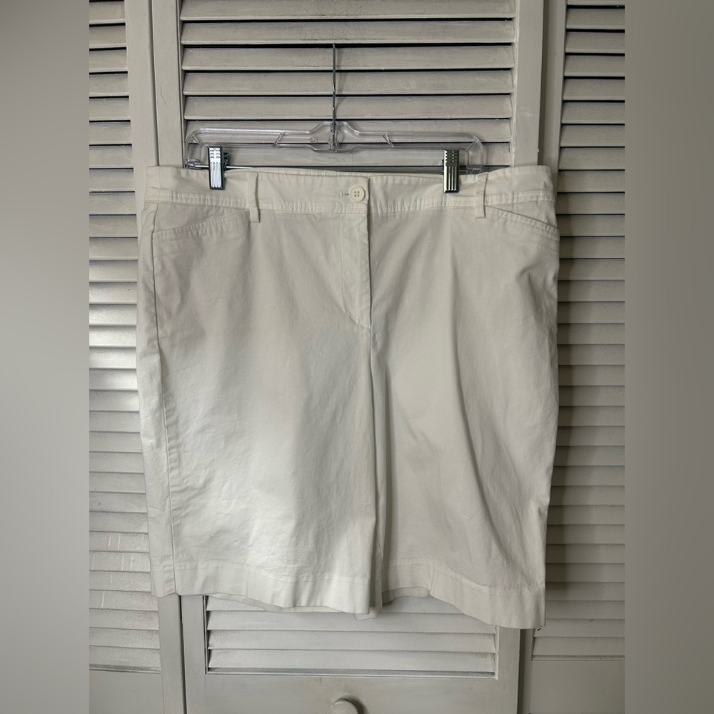Talbots White Cotton Shorts‎ Size 16